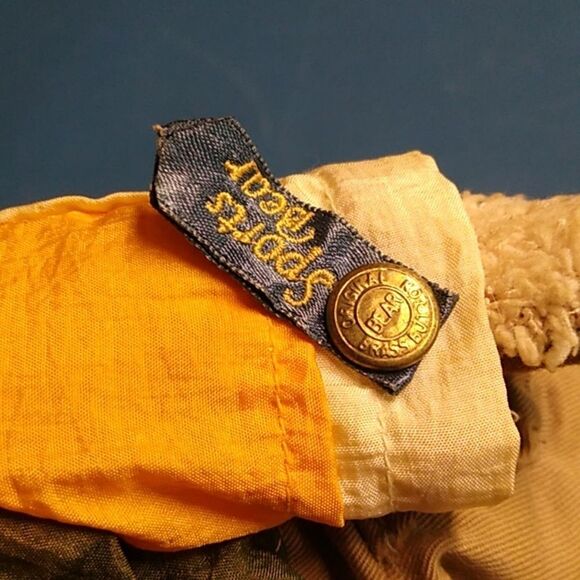 Original Brass Button Bear Sports Bear Yellow Jacket Cap Skateboard - Picture 5 of 6